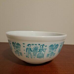 Pyrex Vintage 403 Amish Butterprint 2 1/2 Quart Round Mixing Serving Bowl
